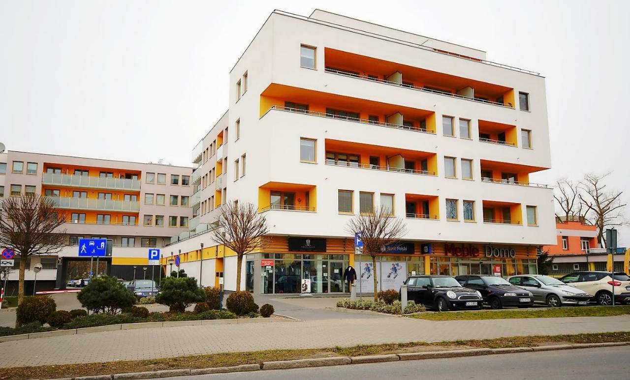 Miodowy Dom Exspanse Apartament 2 Lub 3 Pokoje Z Tarasem I Parkingiem Kołobrzeg Buitenkant foto