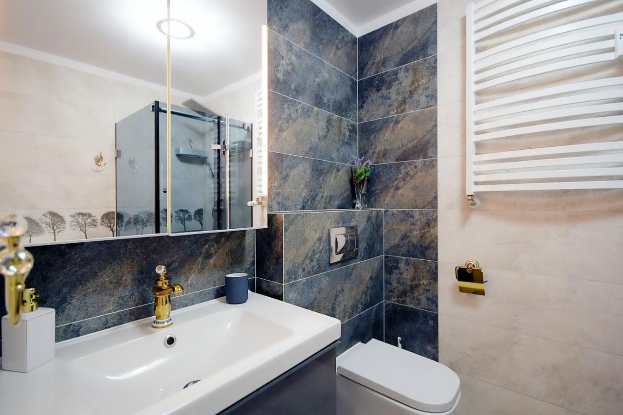 Miodowy Dom Exspanse Apartament 2 Lub 3 Pokoje Z Tarasem I Parkingiem Kołobrzeg Buitenkant foto